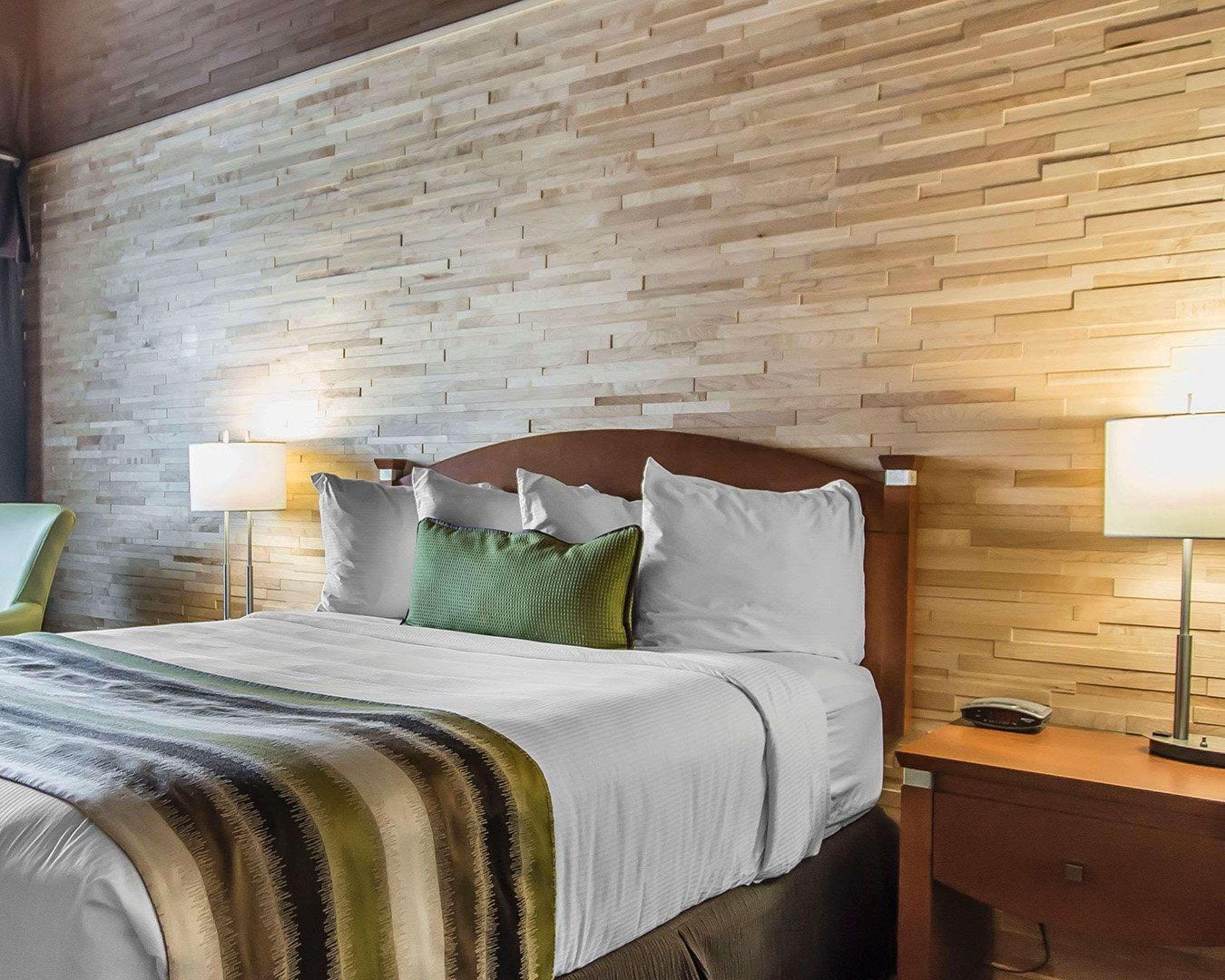 Quality Inn Rouyn-Noranda Exterior foto