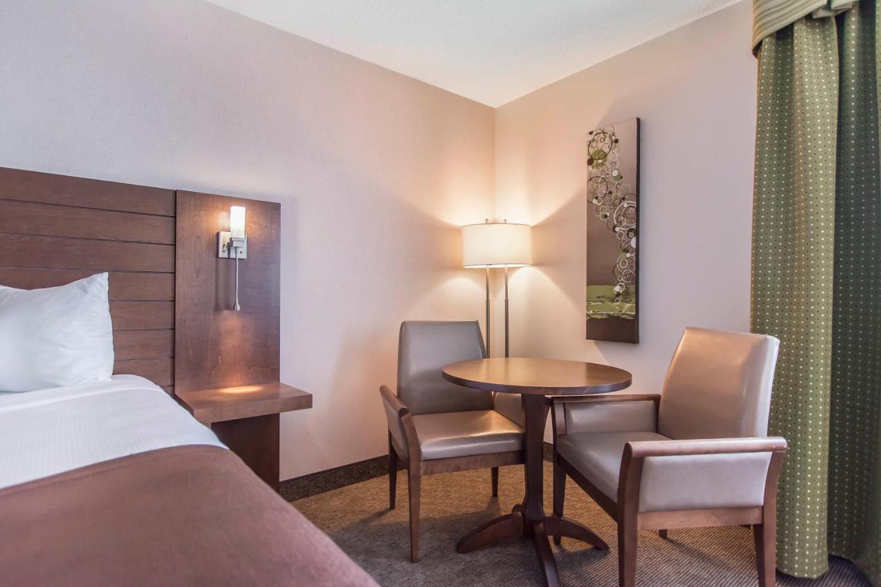 Quality Inn Rouyn-Noranda Exterior foto