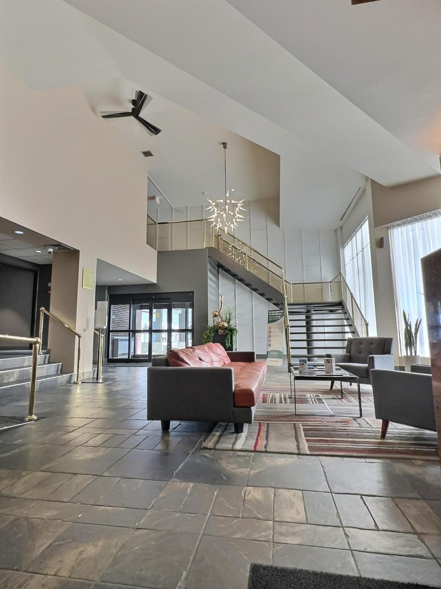 Quality Inn Rouyn-Noranda Exterior foto