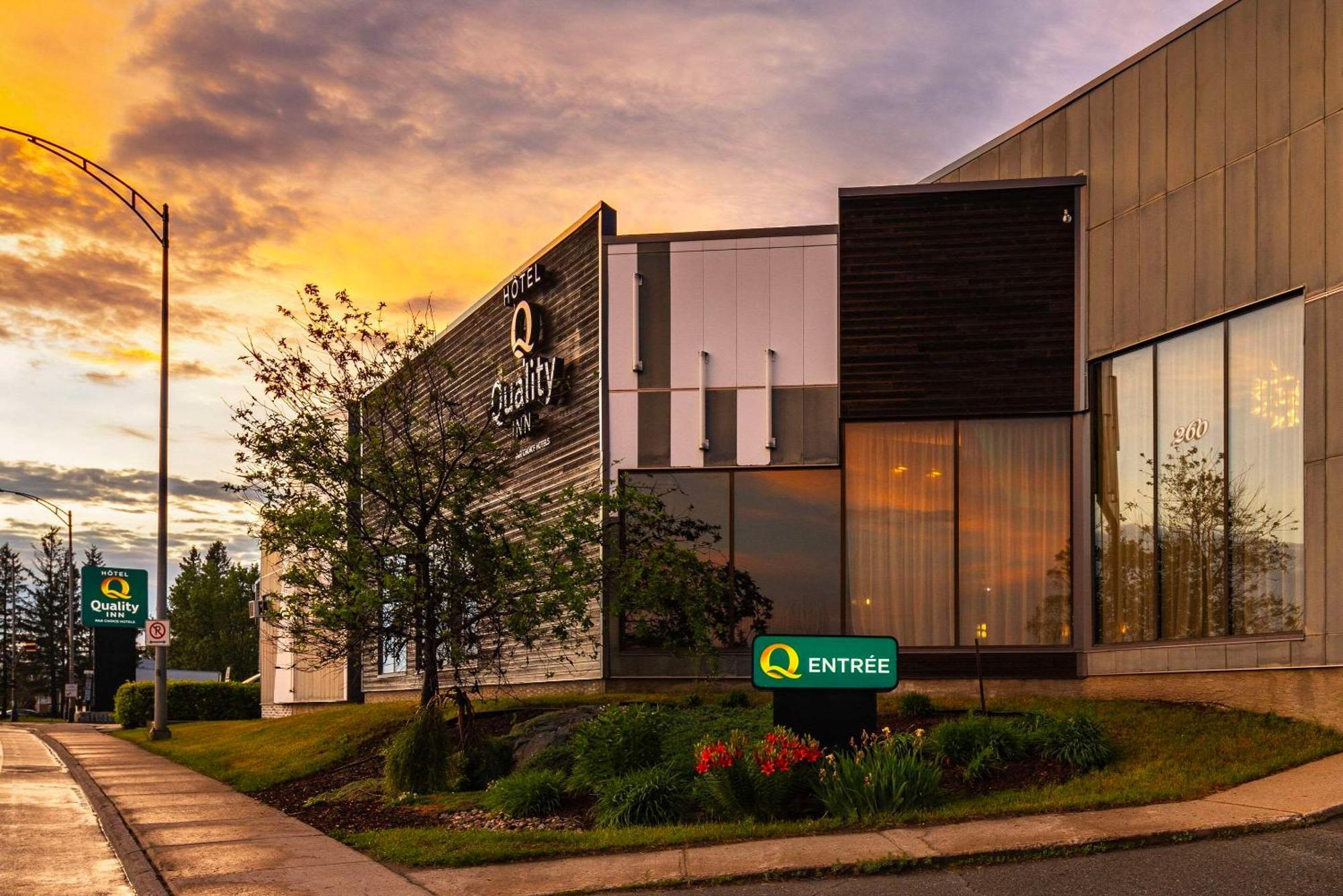 Quality Inn Rouyn-Noranda Exterior foto